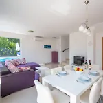 Graziani By Interhome * Kornić
