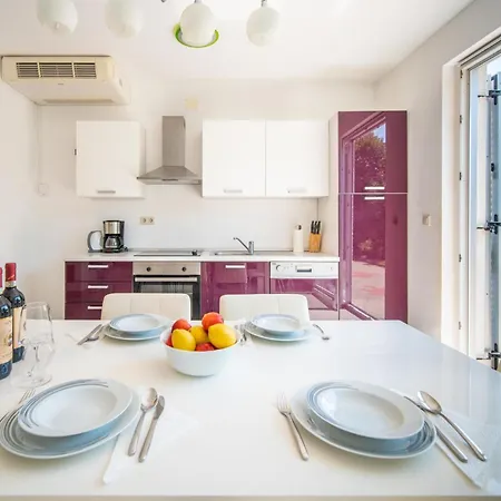 Graziani By Interhome