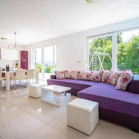 Graziani By Interhome * Kornić