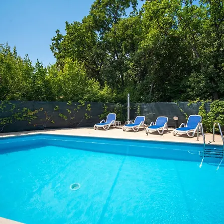 Graziani By Interhome